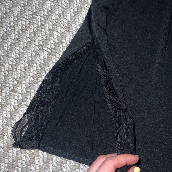 Black Lace trim lingerie - Picture 3 of 4